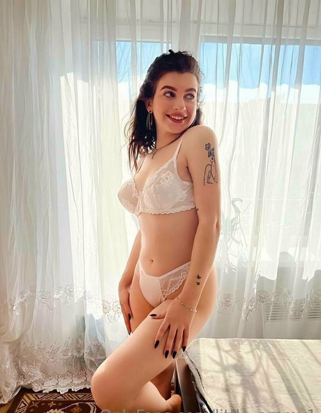 Nagie wyciekłe zdjęcie OnlyFans od Littleemmy1
