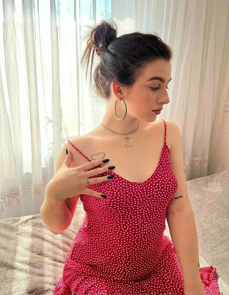 Nagie wyciekłe zdjęcie OnlyFans od Littleemmy1