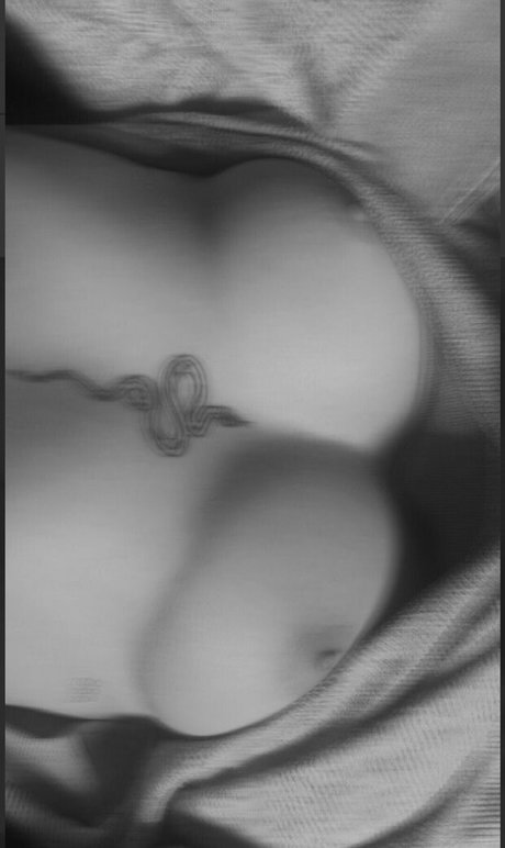 Nagie wyciekłe zdjęcie OnlyFans od Oliveiiranatt