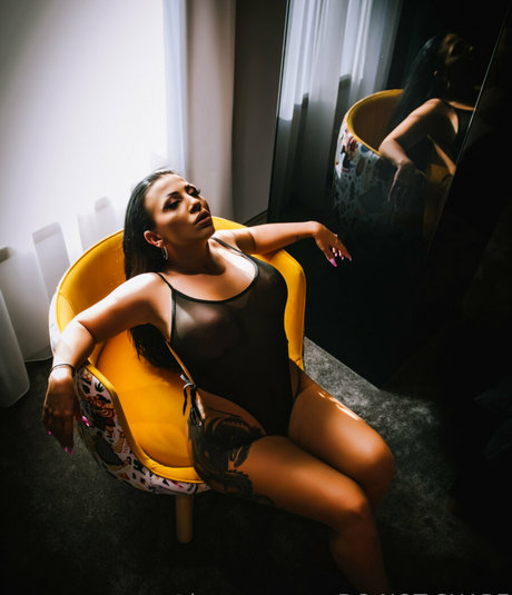 Nagie wyciekłe zdjęcie OnlyFans od Lanaromano