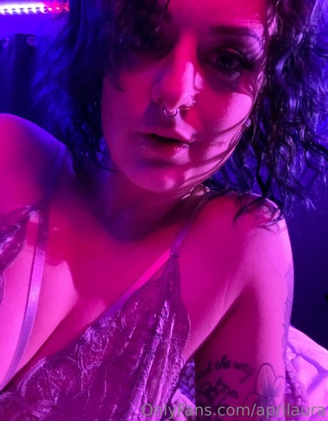 Nagie wyciekłe zdjęcie OnlyFans od Aprilaura