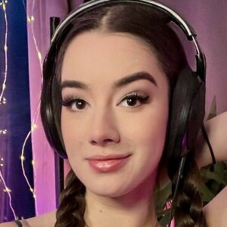 Nagie wyciekłe zdjęcie OnlyFans od Miss Mikkaa