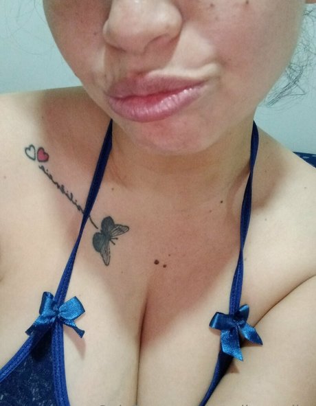 Nagie wyciekłe zdjęcie OnlyFans od Carolinauribe