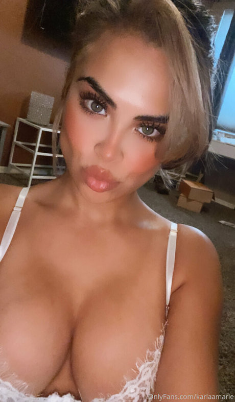 Nagie wyciekłe zdjęcie OnlyFans od Karlaamarie