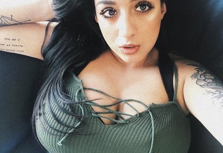 Nagie wyciekłe zdjęcie OnlyFans od May Bakshi