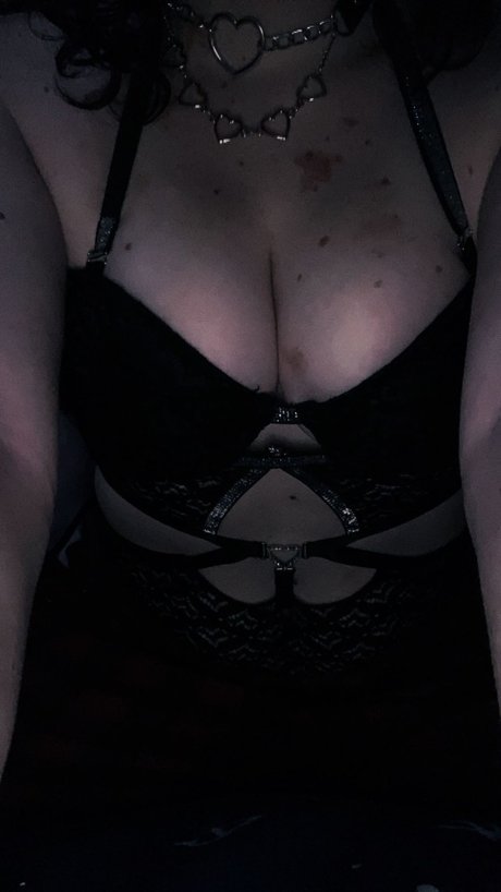 Nagie wyciekłe zdjęcie OnlyFans od 