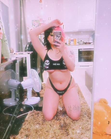 Nagie wyciekłe zdjęcie OnlyFans od  