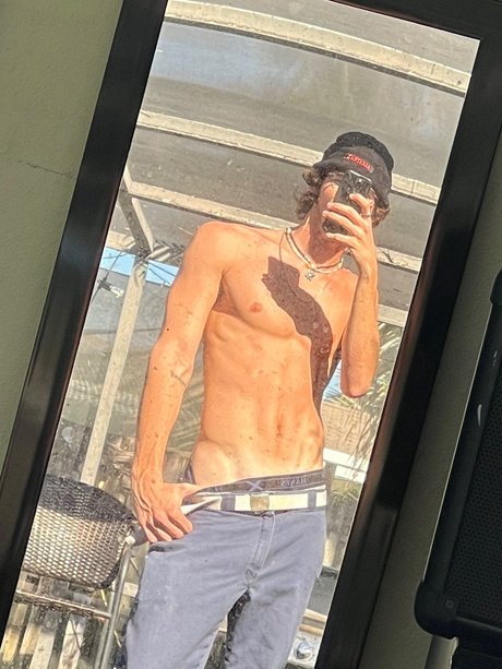 Nagie wyciekłe zdjęcie OnlyFans od Cole Cleveland