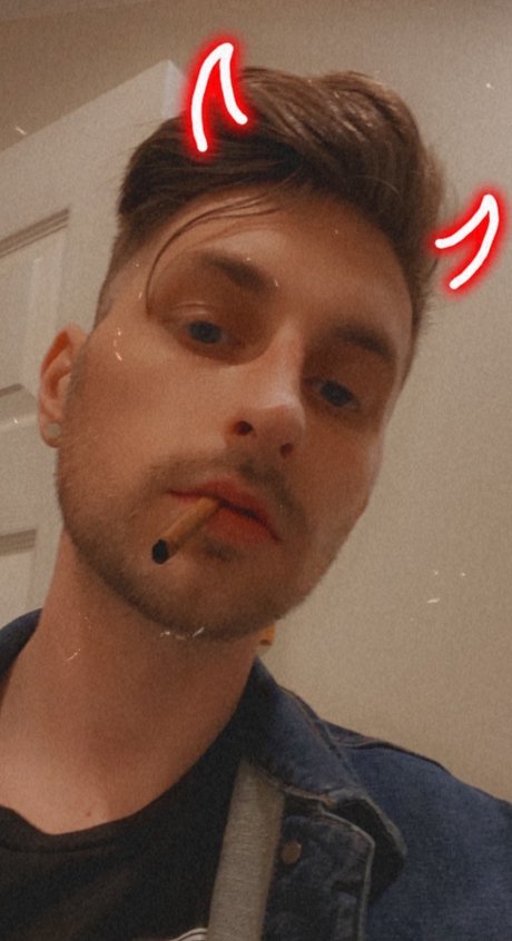 Nagie wyciekłe zdjęcie OnlyFans od Deadbuttdelicious