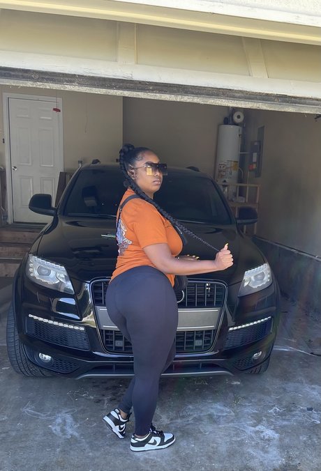 Nagie wyciekłe zdjęcie OnlyFans od Symone