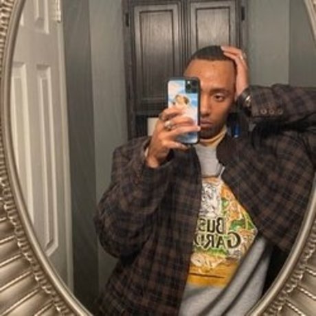 Nagie wyciekłe zdjęcie OnlyFans od Roman Moore