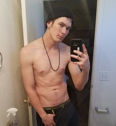 Nagie wyciekłe zdjęcie OnlyFans od Blueeyed Bachelor