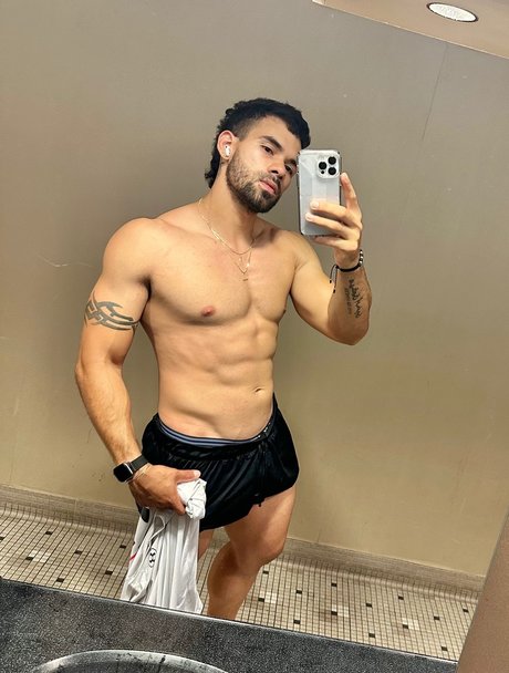 Nagie wyciekłe zdjęcie OnlyFans od Rvelasquez