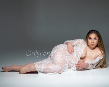Nagie wyciekłe zdjęcie OnlyFans od Sadie  All Inclusive Vip
