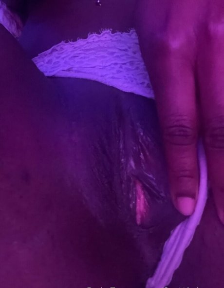 Nagie wyciekłe zdjęcie OnlyFans od Fruttieloom