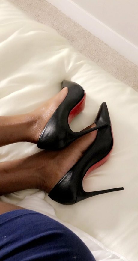Nagie wyciekłe zdjęcie OnlyFans od Kinsleykarter
