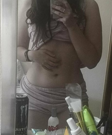 Nagie wyciekłe zdjęcie OnlyFans od Onfiretamii
