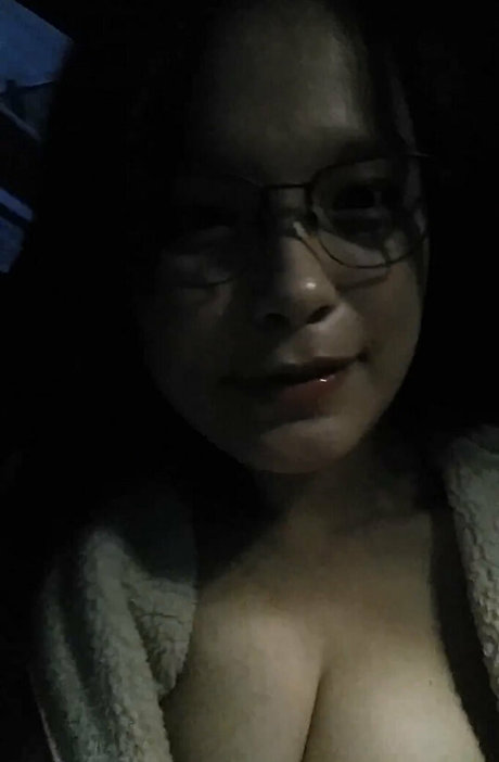 Nagie wyciekłe zdjęcie OnlyFans od Lucy830208