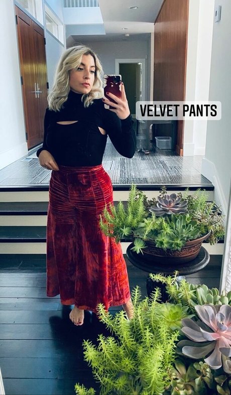 Nagie wyciekłe zdjęcie OnlyFans od Rebecca Ford