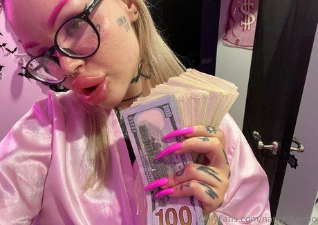 Nasty_bimbo