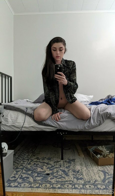 Nagie wyciekłe zdjęcie OnlyFans od Kirachats