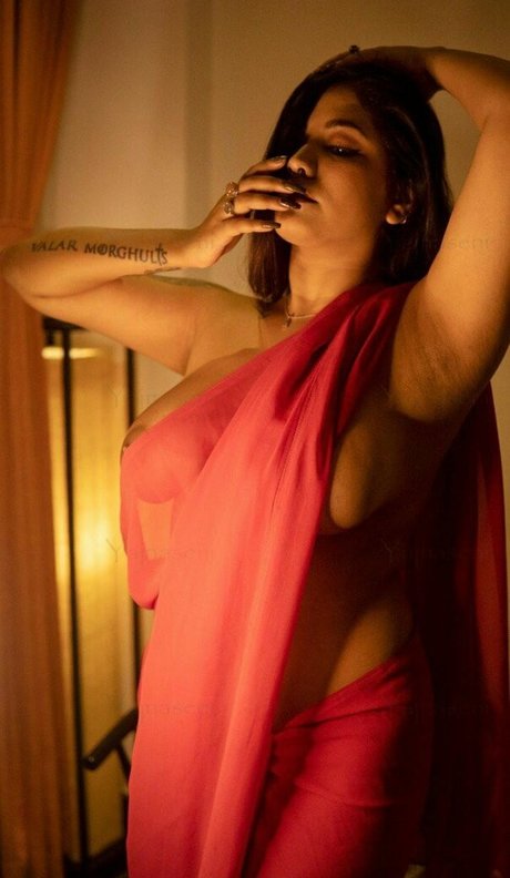 Nagie wyciekłe zdjęcie OnlyFans od Yajna Seni