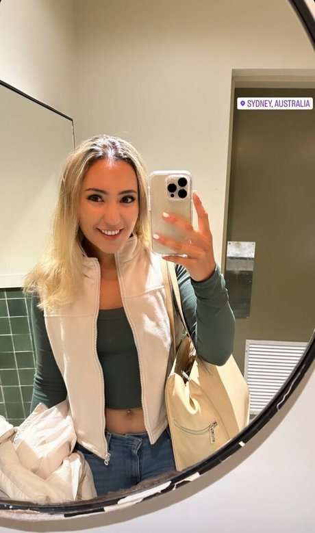 Nagie wyciekłe zdjęcie OnlyFans od Selina Amini