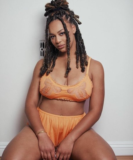 Nagie wyciekłe zdjęcie OnlyFans od Nia Sioux