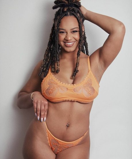 Nagie wyciekłe zdjęcie OnlyFans od Nia Sioux
