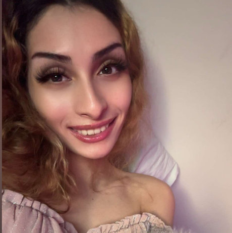 Nagie wyciekłe zdjęcie OnlyFans od Sapphire Burns