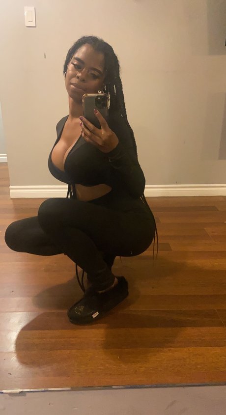 Nagie wyciekłe zdjęcie OnlyFans od Tashabanks