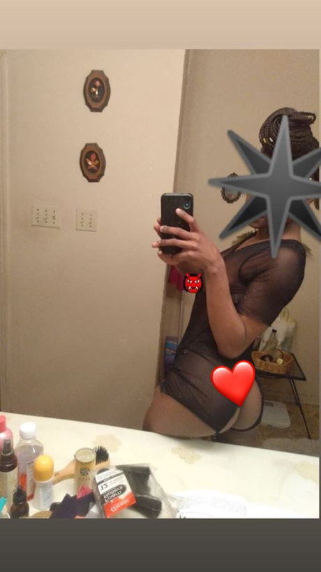 Nagie wyciekłe zdjęcie OnlyFans od Kendelyn Johnson