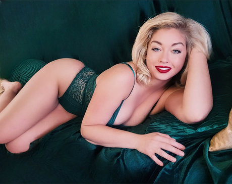 Nagie wyciekłe zdjęcie OnlyFans od Antoinette Louise6