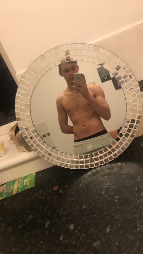Nagie wyciekłe zdjęcie OnlyFans od Harvey 