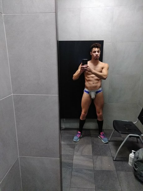 Nagie wyciekłe zdjęcie OnlyFans od Dustin Overstreet