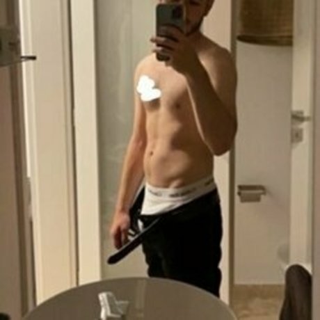 Nagie wyciekłe zdjęcie OnlyFans od Gercutdr