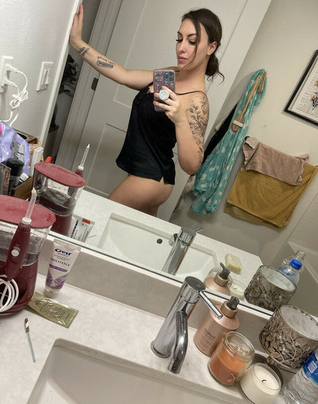 Nagie wyciekłe zdjęcie OnlyFans od Katiepurrs