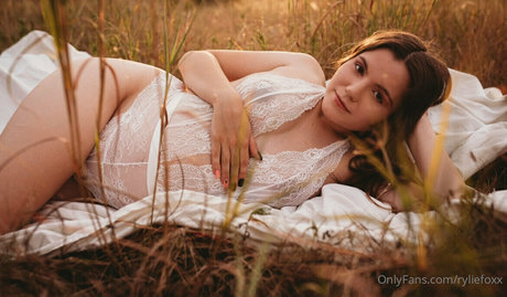 Nagie wyciekłe zdjęcie OnlyFans od Ryliefoxx