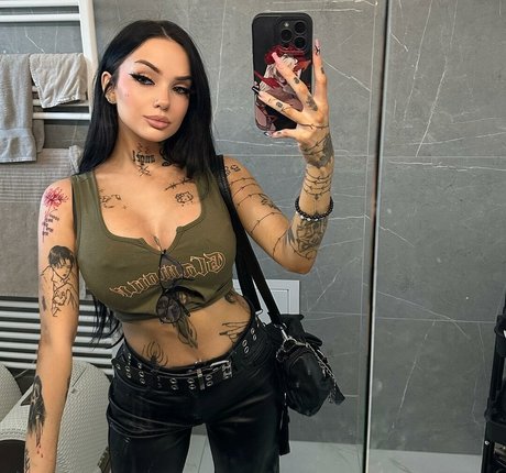 Nagie wyciekłe zdjęcie OnlyFans od Aesthymes