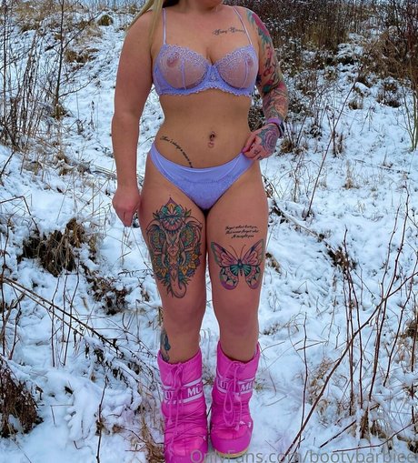 Nagie wyciekłe zdjęcie OnlyFans od Bootybarbiee