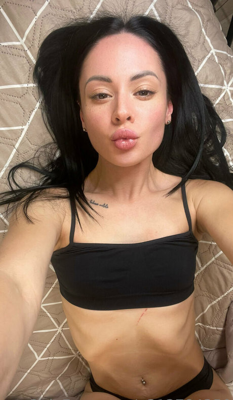 Nagie wyciekłe zdjęcie OnlyFans od Karinanb