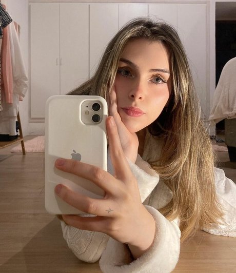 Nagie wyciekłe zdjęcie OnlyFans od Olivia Herdt