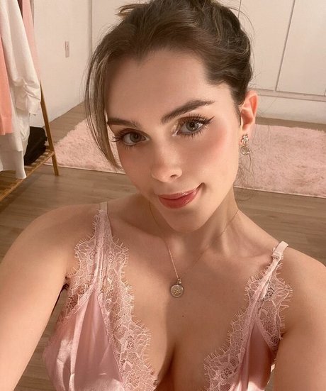 Nagie wyciekłe zdjęcie OnlyFans od Olivia Herdt