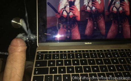 Nagie wyciekłe zdjęcie OnlyFans od Mistressyumi