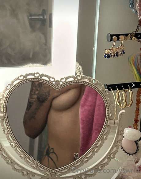 Nagie wyciekłe zdjęcie OnlyFans od Vswrld