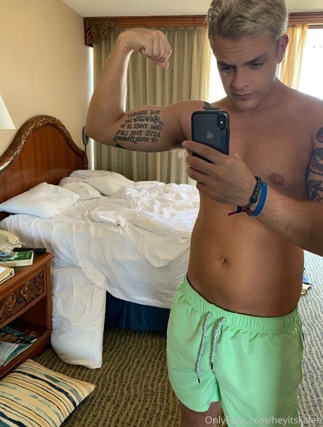 Nagie wyciekłe zdjęcie OnlyFans od Heyitskalen