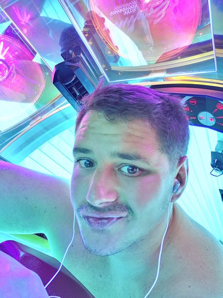 Nagie wyciekłe zdjęcie OnlyFans od Roenny Droenny