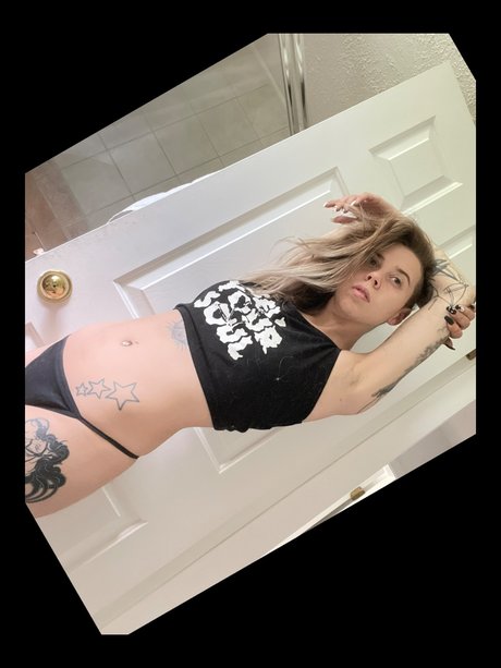 Nagie wyciekłe zdjęcie OnlyFans od Scumkitty