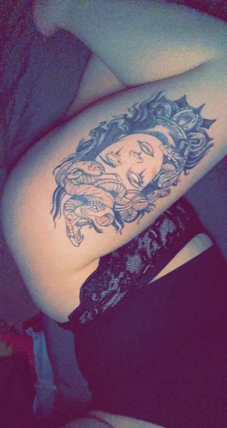 Nagie wyciekłe zdjęcie OnlyFans od Dannii