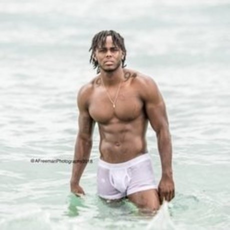 Nagie wyciekłe zdjęcie OnlyFans od Twhy